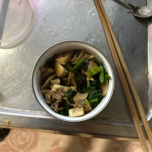 簡単♪舞茸とほうれん草のバタぽん炒め